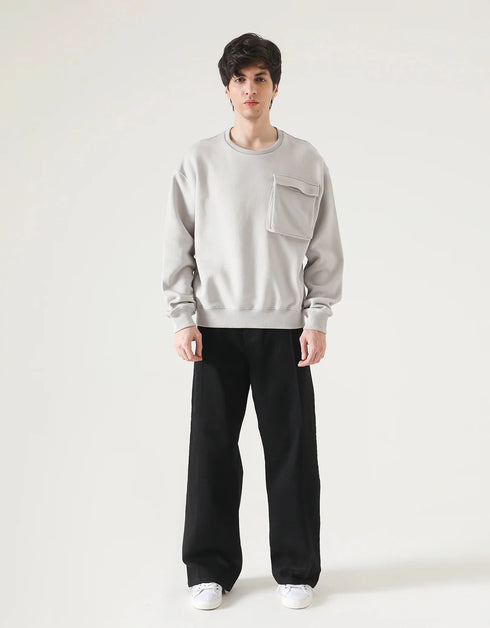 PATCH POCKET SWEATSHIRT